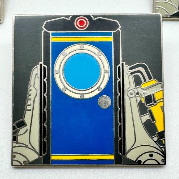 Disney Magical Mystery Pins Series 8 Set of 4 2015 - Picture 2 of 10